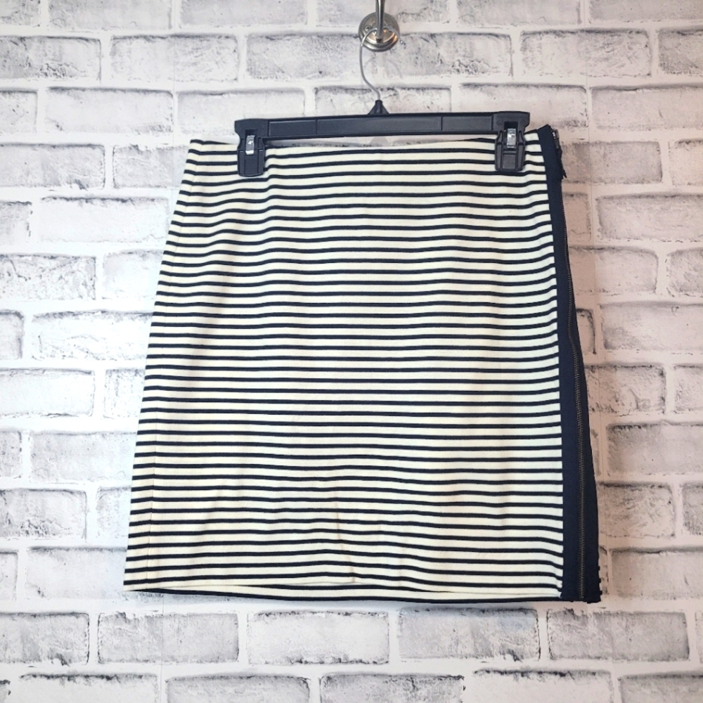NWOT Madewell Navy Stripe Skirt Size M